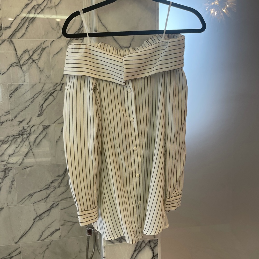Tibi off the shoulder button down perfect for vacation great condition